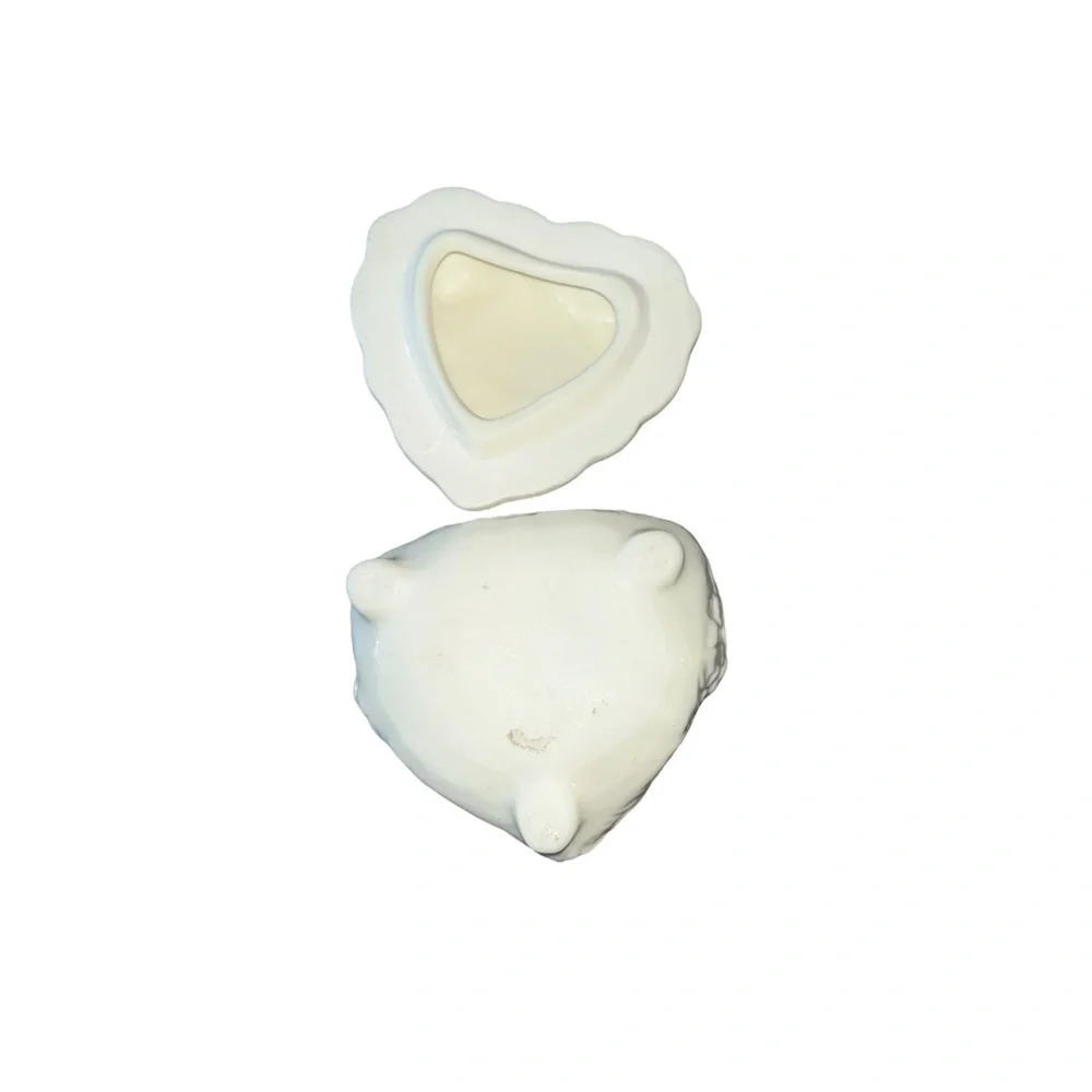 Heart Shaped Porcelain Christmas Poinsettia Trinket Box With Gold Trim